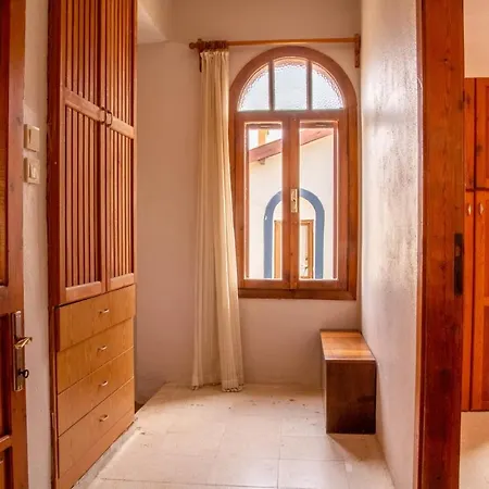Detached House With Garden In Cesme Otel