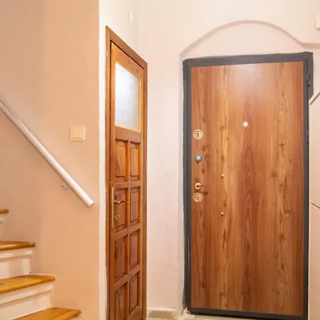 Detached House With Garden In Cesme 4*