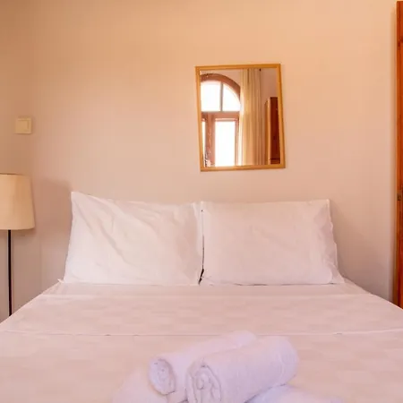 Otel Detached House With Garden In Cesme
